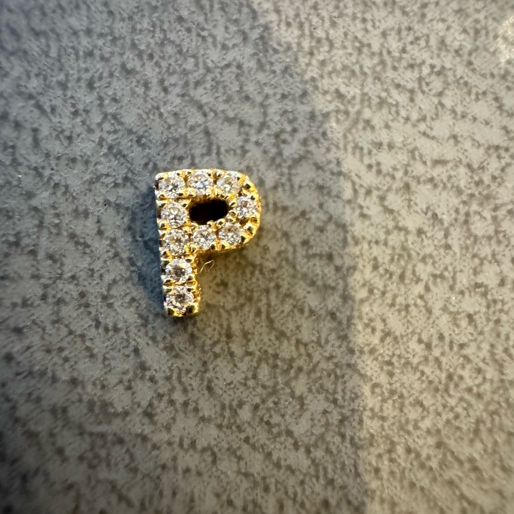 Loquet London 18k Diamond Letter P Floating Charm